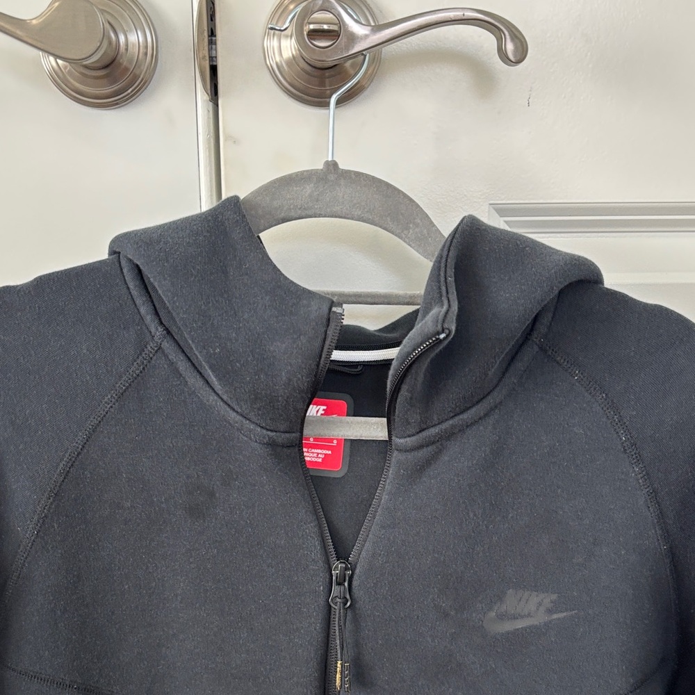 Nike Men’s Black Full-Zip Performance Hoodie Jacket - Picture 3 of 7